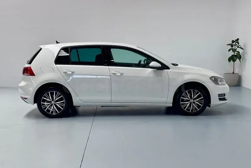 Usado VW Golf VII Edition 110 CV (80 kW) 2017 Blanco Berlina
