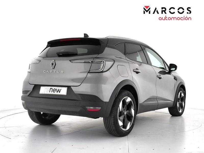 Usado Renault Captur Techno 100 CV (73 kW) 2025 Gris SUV