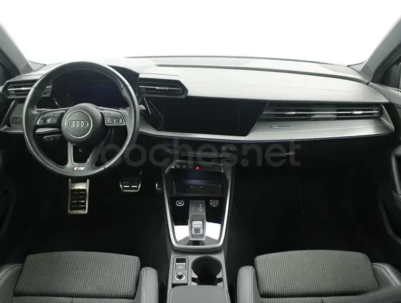 Usado Audi A3 Ambiente 245 CV (180 kW) 2022 Gris / plata Berlina