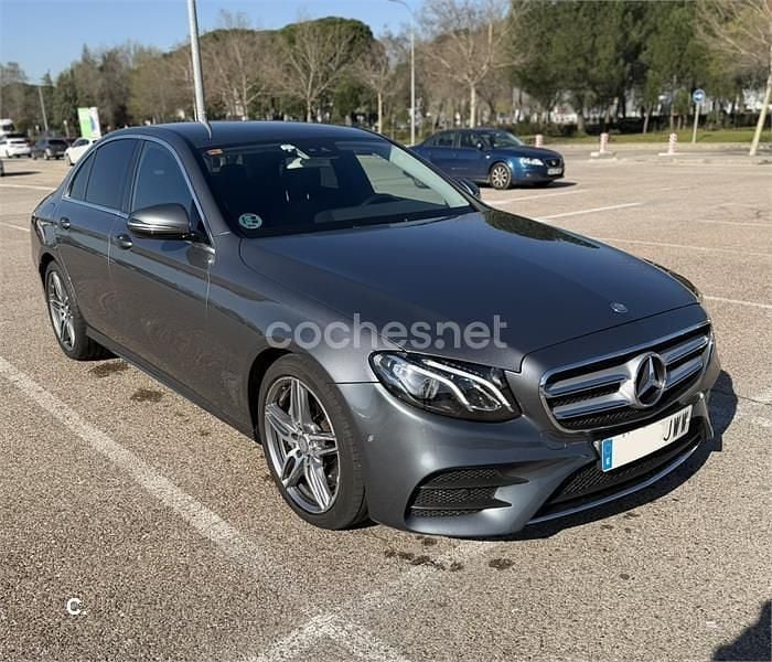 Usado Mercedes E220 194 CV (142 kW) 2017 Gris / plata Berlina