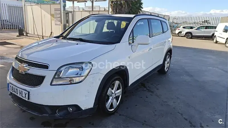 Usado Chevrolet Orlando LTZ 163 CV (119 kW) 2012 Blanco Monovolumen