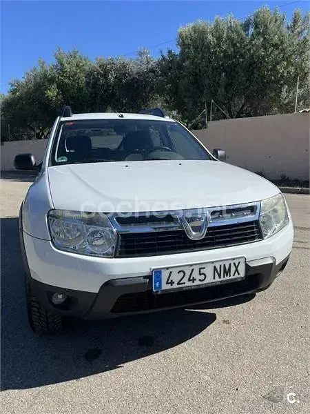Usado Dacia Duster Ambiance 105 CV (77 kW) 2012 Blanco SUV