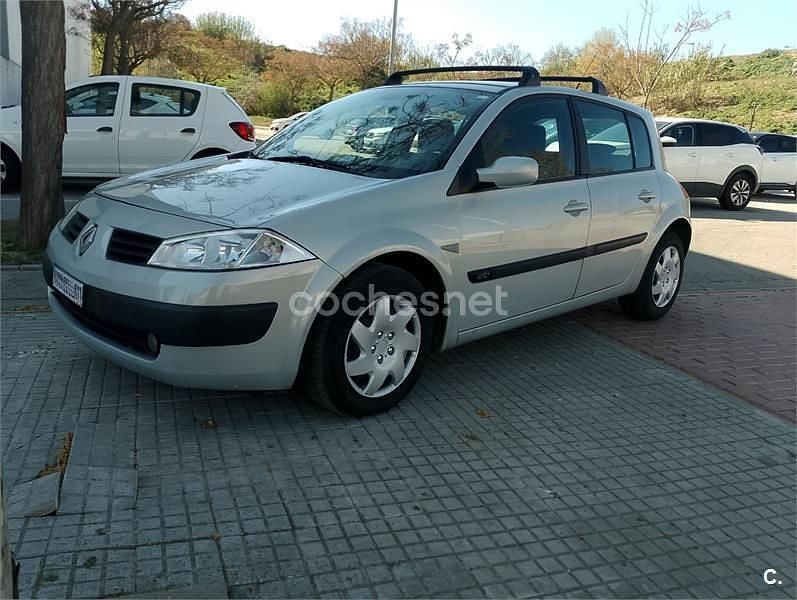 Usado Renault Mégane II Dynamique 80 CV (58 kW) 2004 Azul Berlina