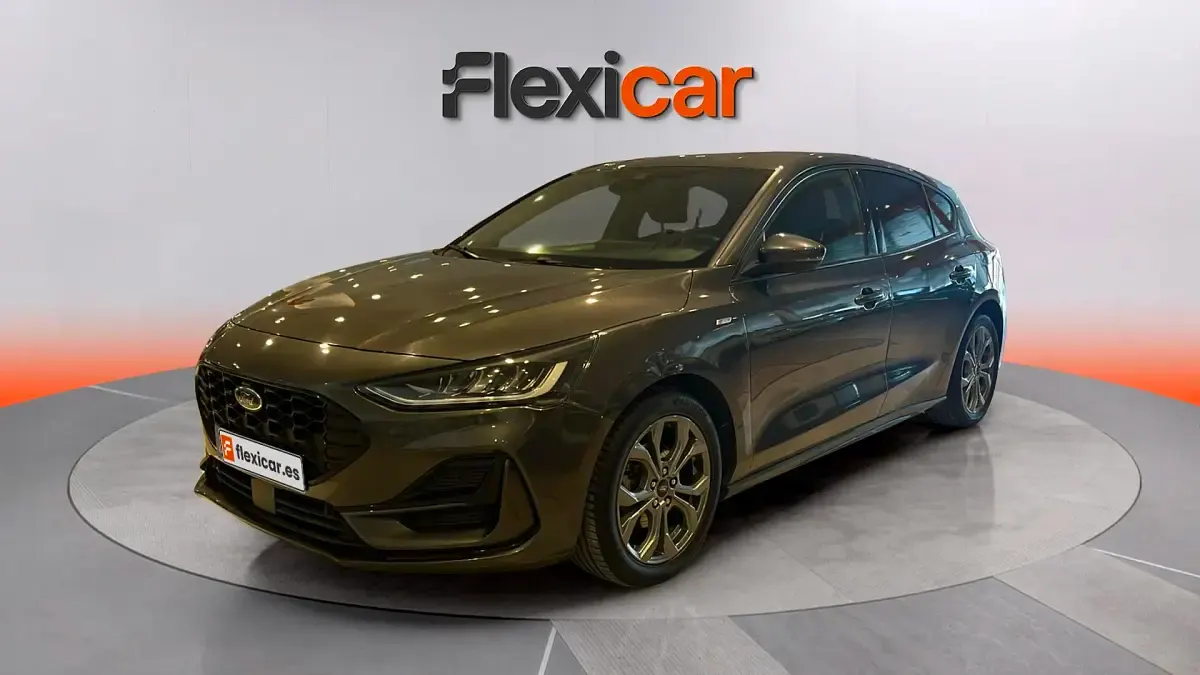 Usado Ford Focus Active 155 CV (114 kW) 2023 Gris Berlina