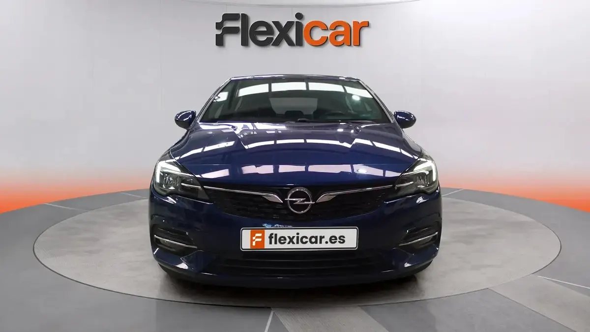 Usado Opel Astra Business Elegance 145 CV (106 kW) 2020 Azul Familiar