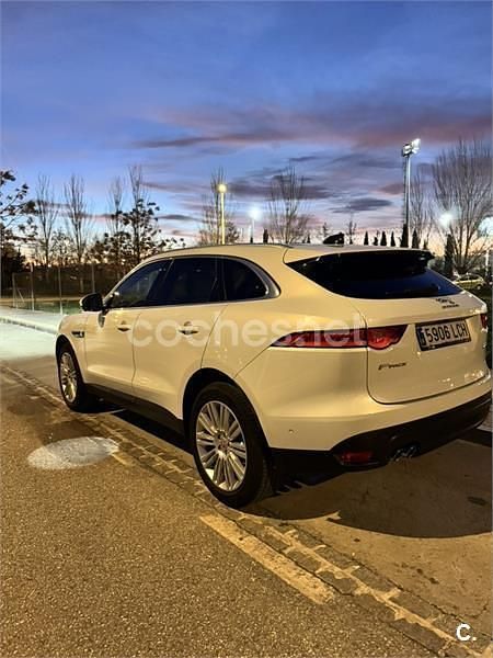 Usado Jaguar F-Pace Portfolio 240 CV (176 kW) 2020 Blanco SUV