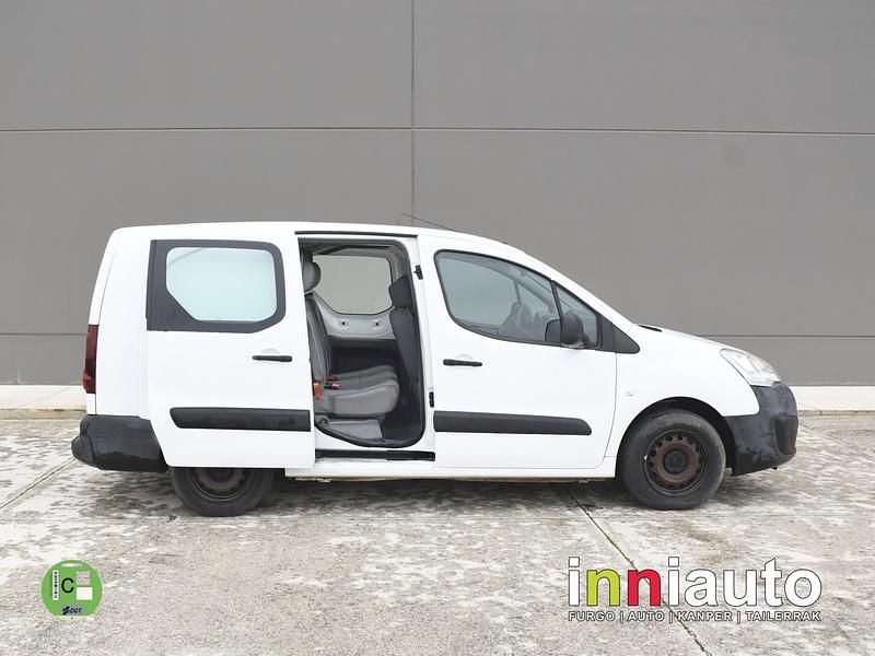 Usado Peugeot Partner 100 CV (73 kW) 2018 Blanco Monovolumen