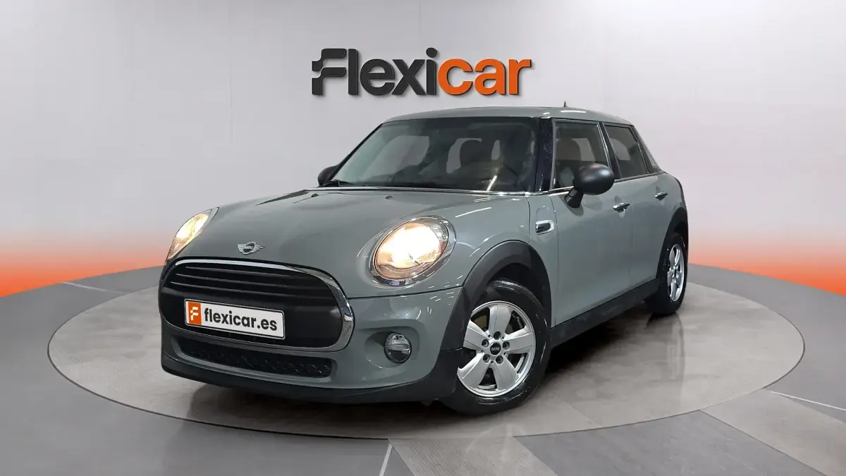 Usado Mini One D 95 CV (69 kW) 2018 Gris Utilitario