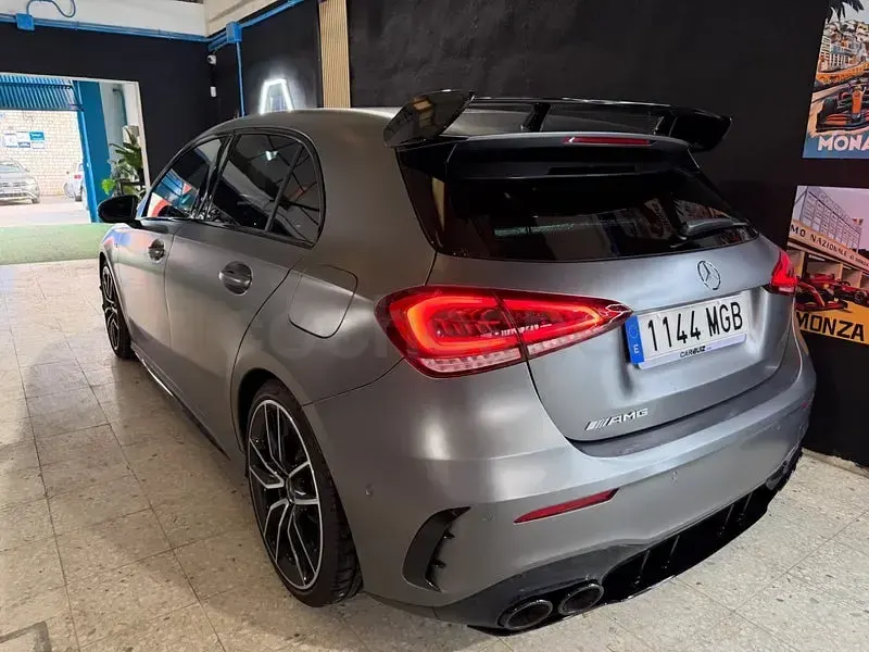 Usado Mercedes A35 AMG 306 CV (225 kW) 2019 Gris / plata Berlina