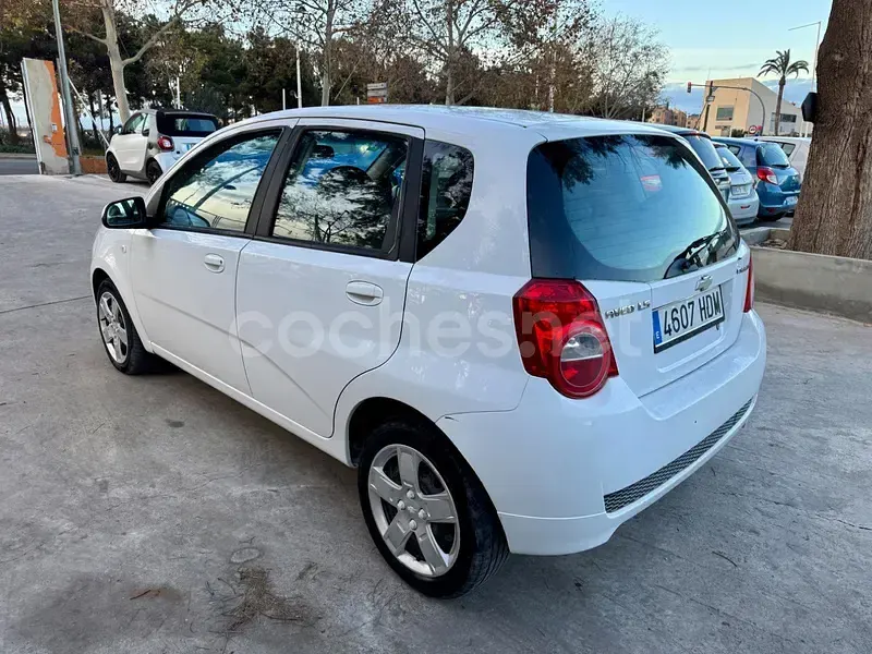 Usado Chevrolet Aveo LS 86 CV (63 kW) 2011 Blanco Berlina