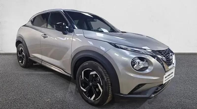Usado Nissan Juke N-Connecta 114 CV (83 kW) 2024 Diamond silver (metalizado) SUV