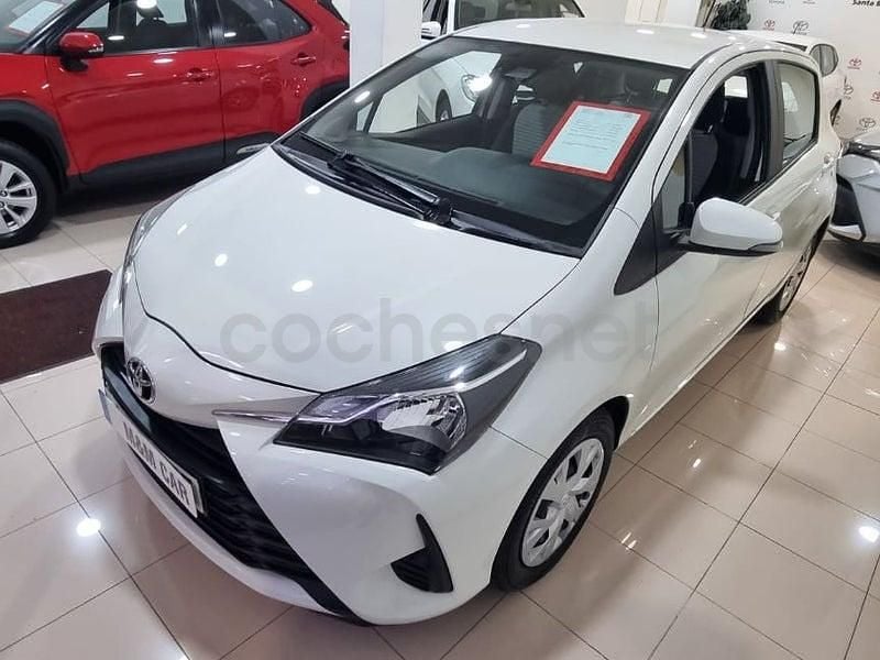 Usado Toyota Yaris Active 111 CV (81 kW) 2017 Blanco Berlina