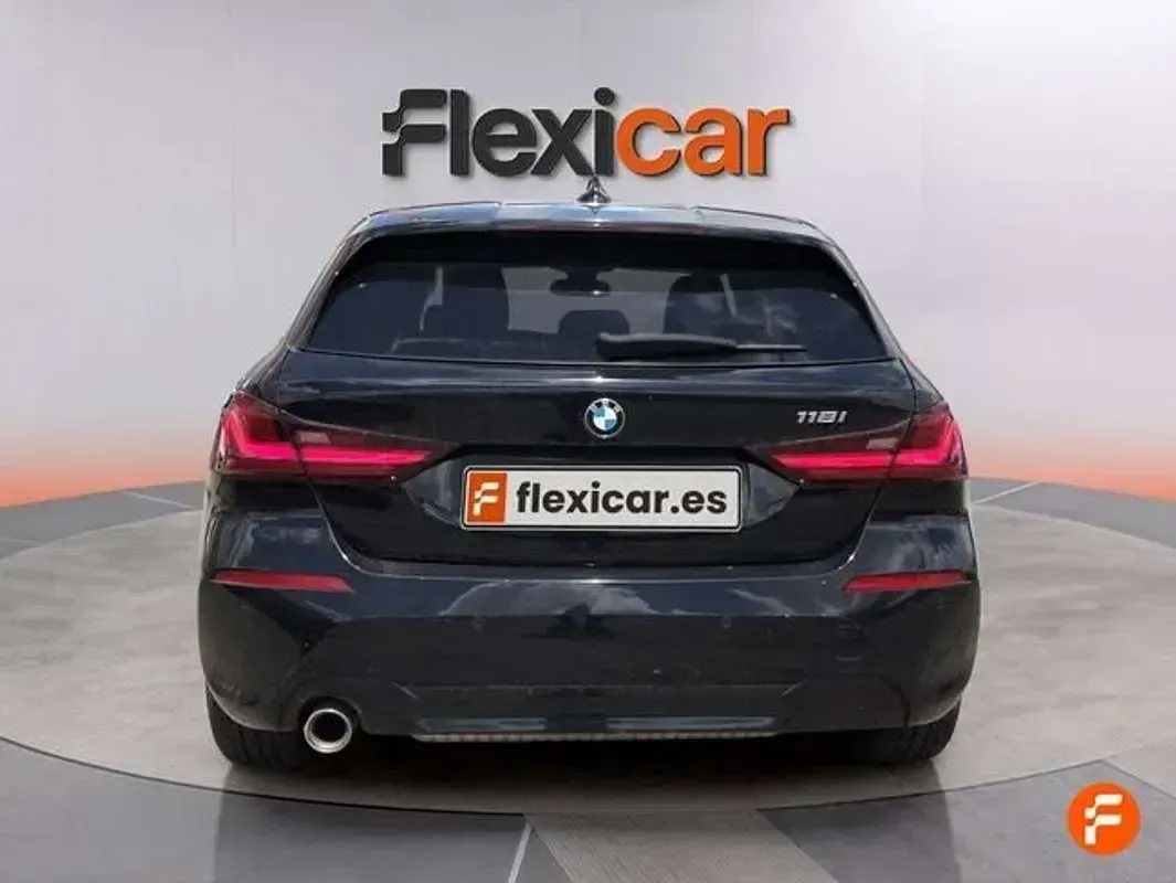 Käytetty BMW 118 136 HP (100 kW) 2021 Musta Viistoperä
