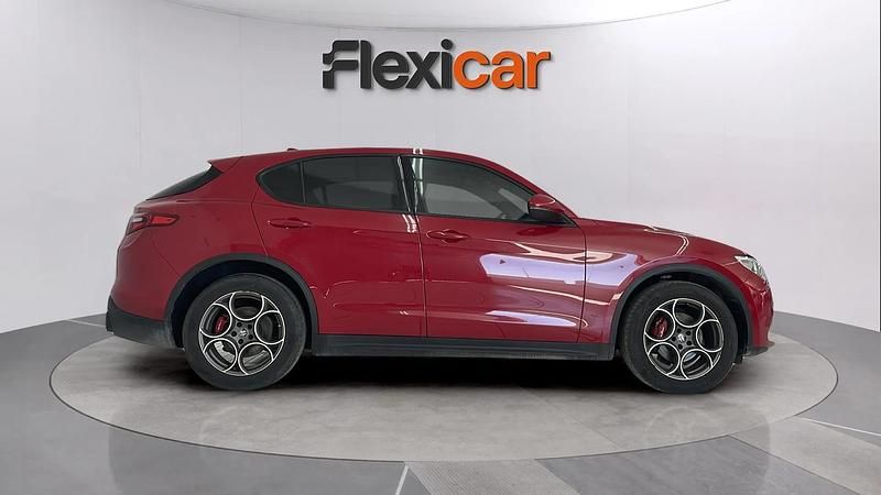 Usado Alfa Romeo Stelvio Sprint 203 CV (149 kW) 2022 Rojo SUV