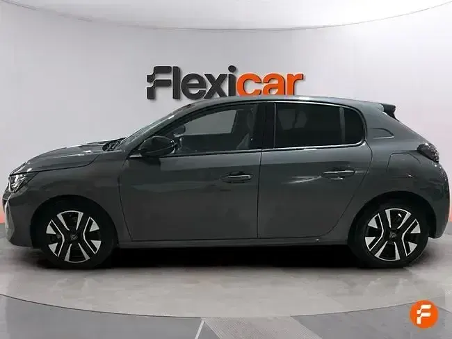 Usado Peugeot 208 Allure 100 CV (73 kW) 2025 Gris Utilitario