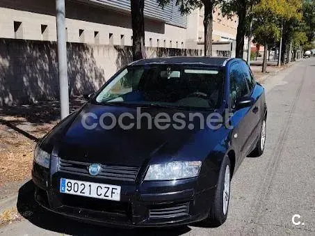 Usado Fiat Stilo Active 95 CV (69 kW) 2004 Negro Berlina