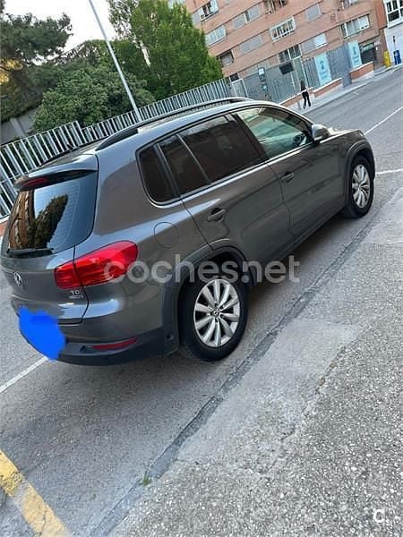 Usado VW Tiguan 110 CV (80 kW) 2014 Gris / plata SUV