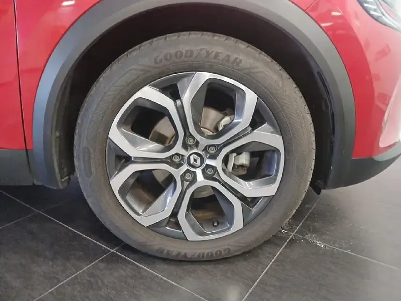 Usado Renault Captur Zen 145 CV (106 kW) 2022 Rojo SUV