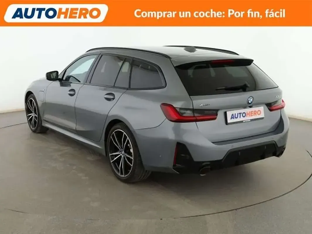 Usado BMW 330e M Sport 292 CV (214 kW) 2024 Gris Familiar
