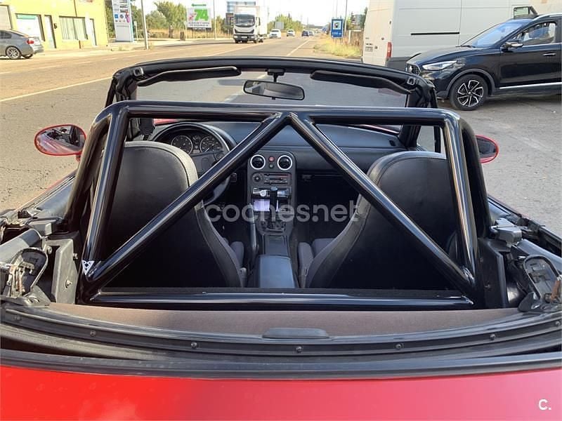 Usado Mazda MX5 115 CV (84 kW) 1991 Rojo Descapotable