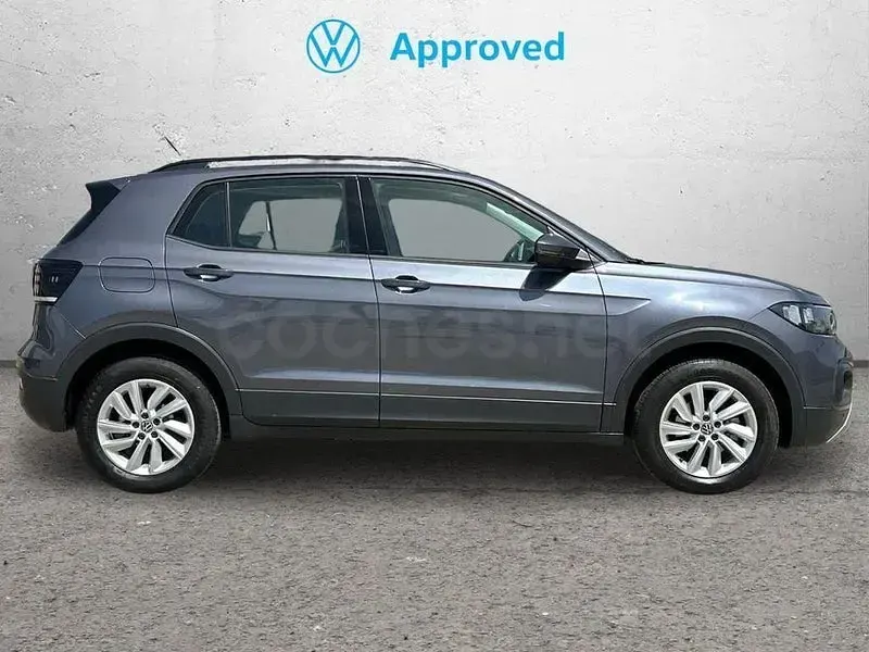 Usado VW T-Cross Advance 110 CV (80 kW) 2022 Gris / plata SUV