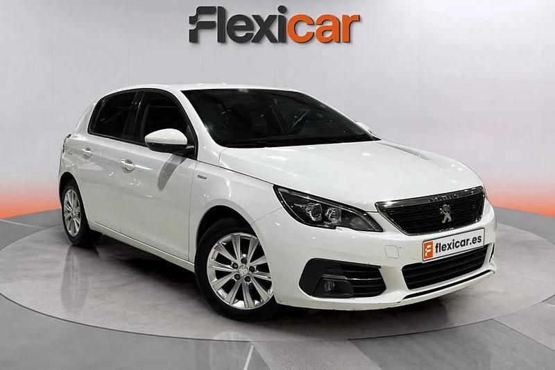 Usado Peugeot 308 Style 100 CV (73 kW) 2020 Blanco Utilitario