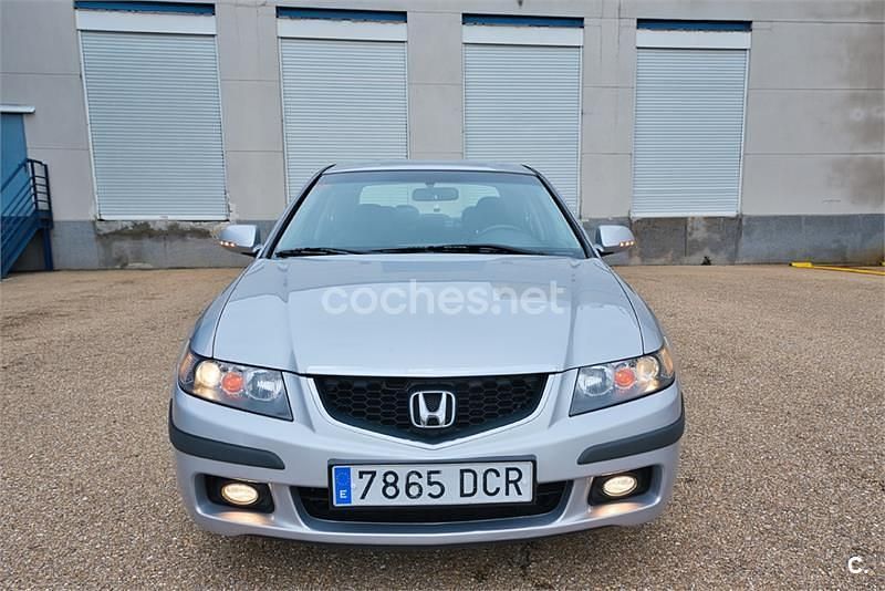 Usado Honda Accord Sport 155 CV (114 kW) 2004 Gris / plata Berlina