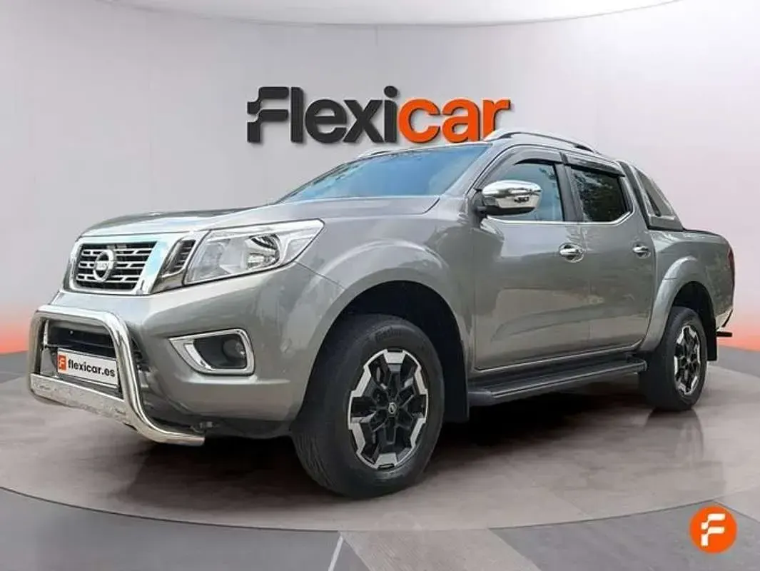 Usado Nissan Navara N-Guard 190 CV (139 kW) 2021 Gris Pickup/Camioneta
