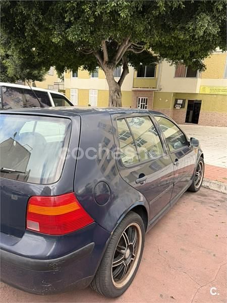 Usado VW Golf III Conceptline 100 CV (73 kW) 1999 Azul Berlina