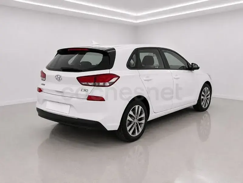 Usado Hyundai i30 116 CV (85 kW) 2020 Blanco Familiar