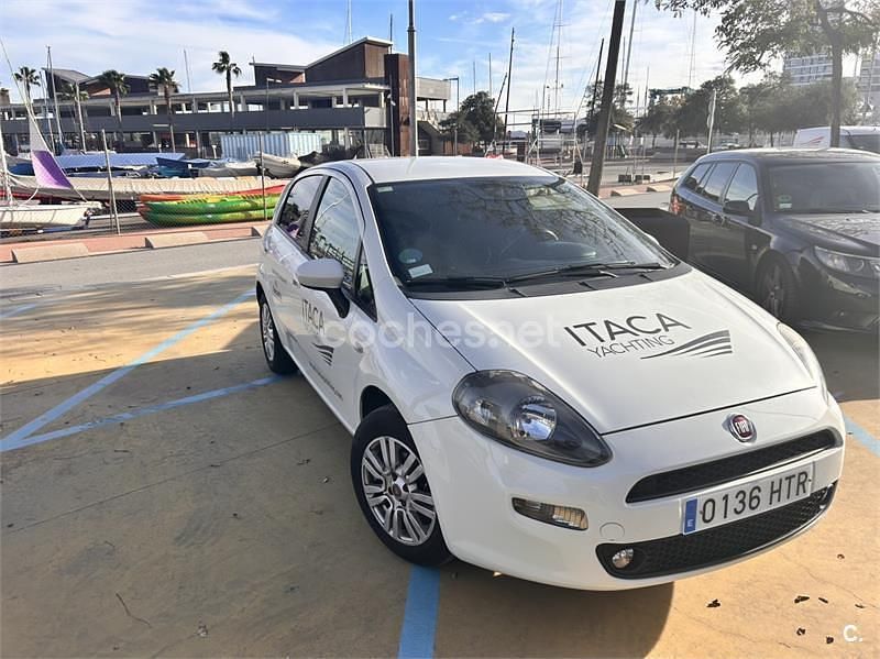 Usado Fiat Punto Easy 70 CV (51 kW) 2013 Blanco Utilitario