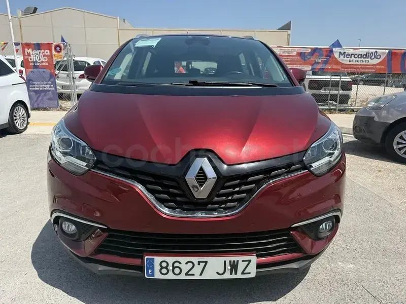 Usado Renault Grand Scénic IV Bose Edition 110 CV (80 kW) 2017 Granate Monovolumen
