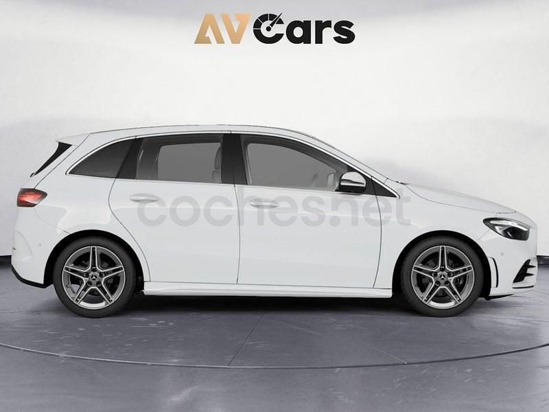 Usado Mercedes B200 150 CV (110 kW) 2025 Blanco Monovolumen
