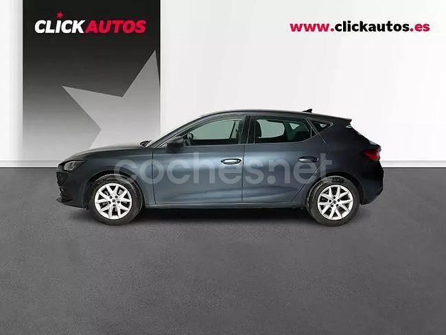 Usado Seat Leon Style 110 CV (80 kW) 2024 Gris Berlina