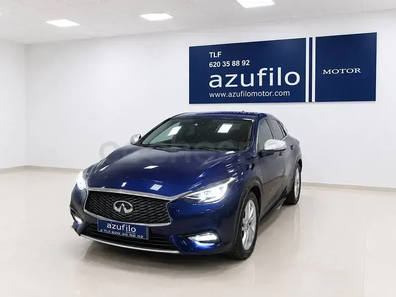 Usado Infiniti Q30 Premium 109 CV (80 kW) 2017 Azul Berlina