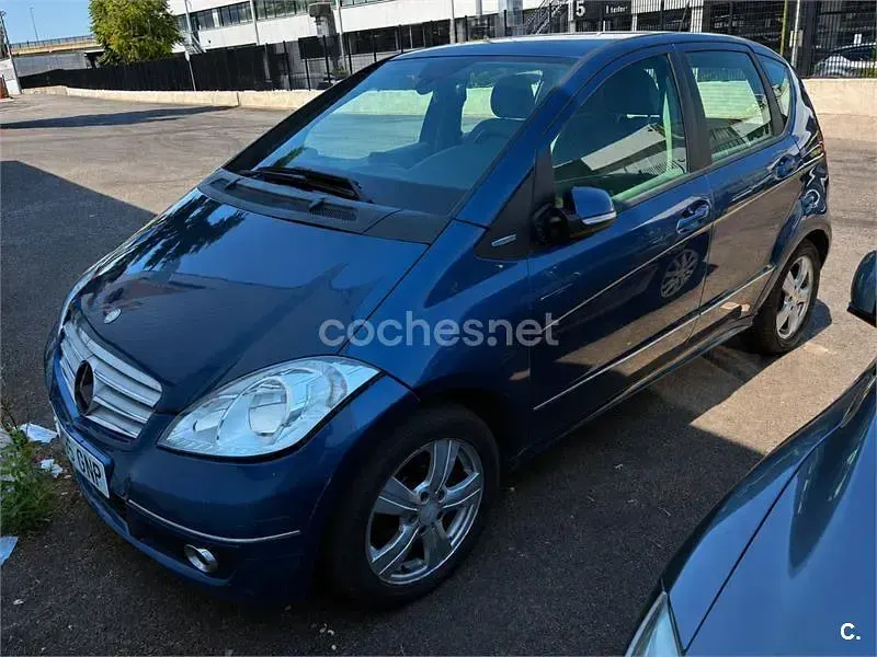 Usado Mercedes A160 95 CV (69 kW) 2009 Azul Monovolumen