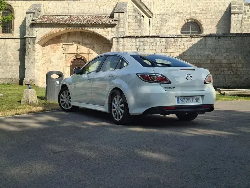 Usado Mazda 6 Style 120 CV (88 kW) 2012 Blanco Berlina