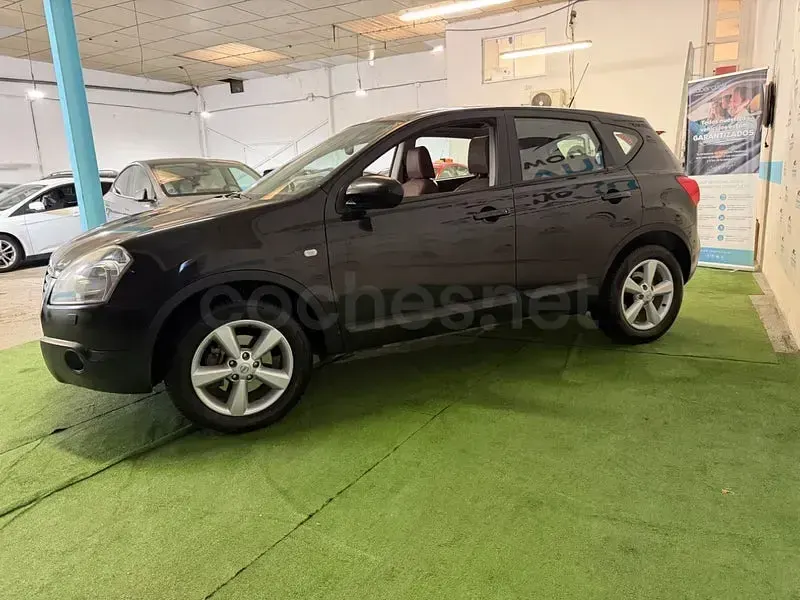 Usado Nissan Qashqai Tekna 140 CV (102 kW) 2008 Negro SUV
