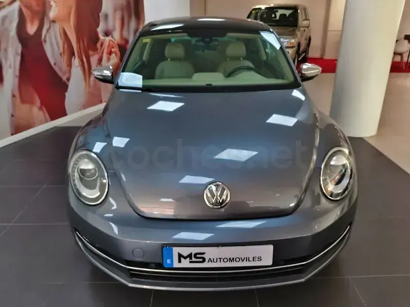 Usado VW Beetle 105 CV (77 kW) 2014 Gris / plata Utilitario