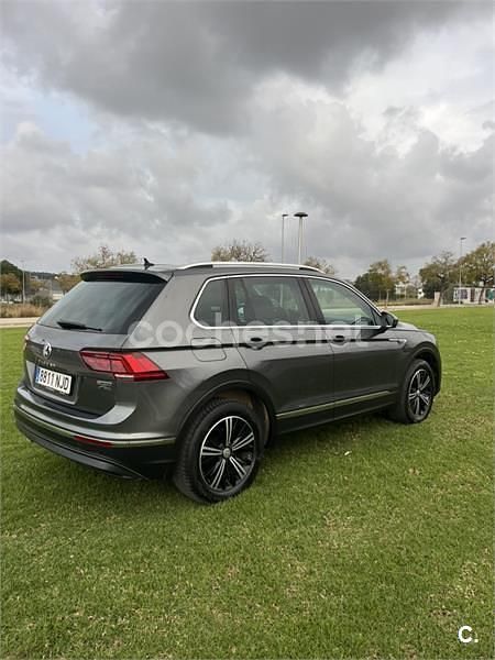 Usado VW Tiguan Sportline 190 CV (139 kW) 2017 Gris / plata SUV