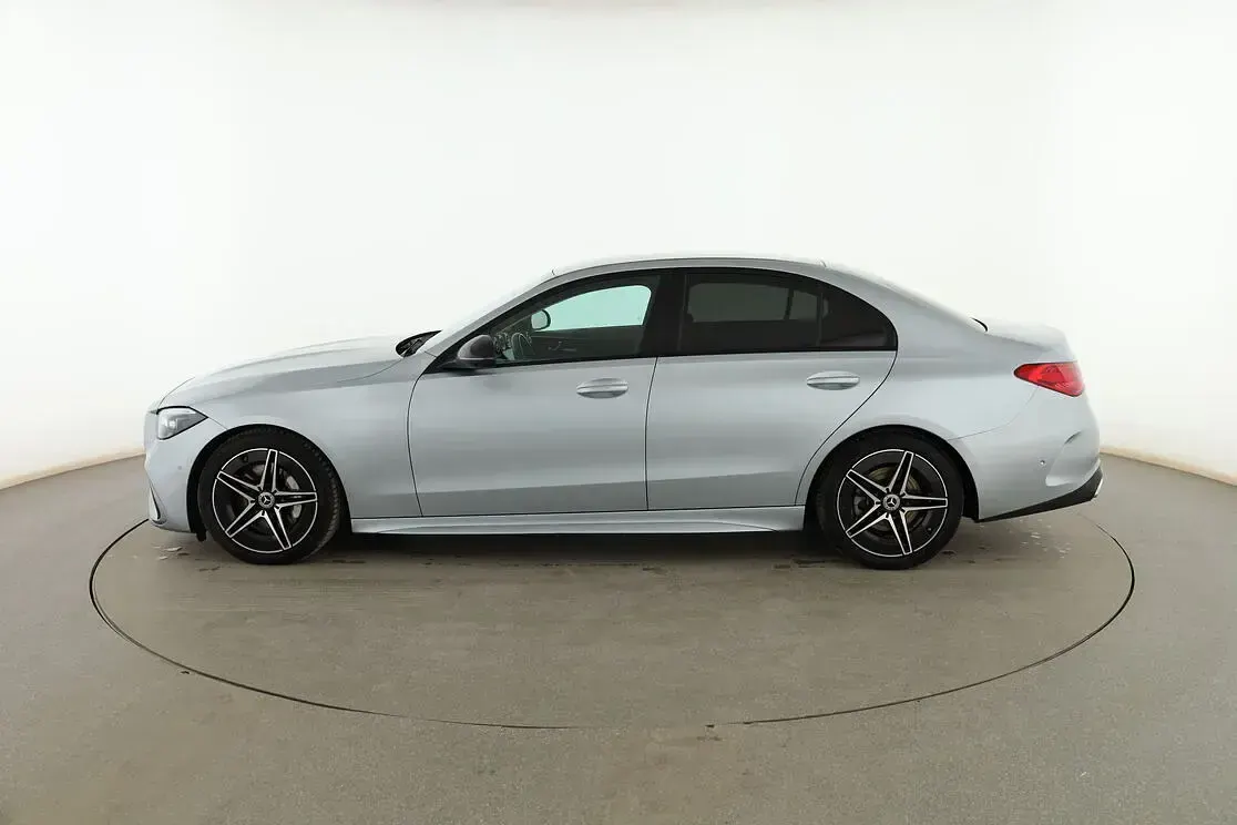 Usado Mercedes 220 AMG line 220 CV (161 kW) 2021 Gris Berlina