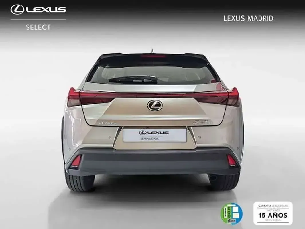 Usado Lexus UX 300h 199 CV (146 kW) 2025 Plateado SUV
