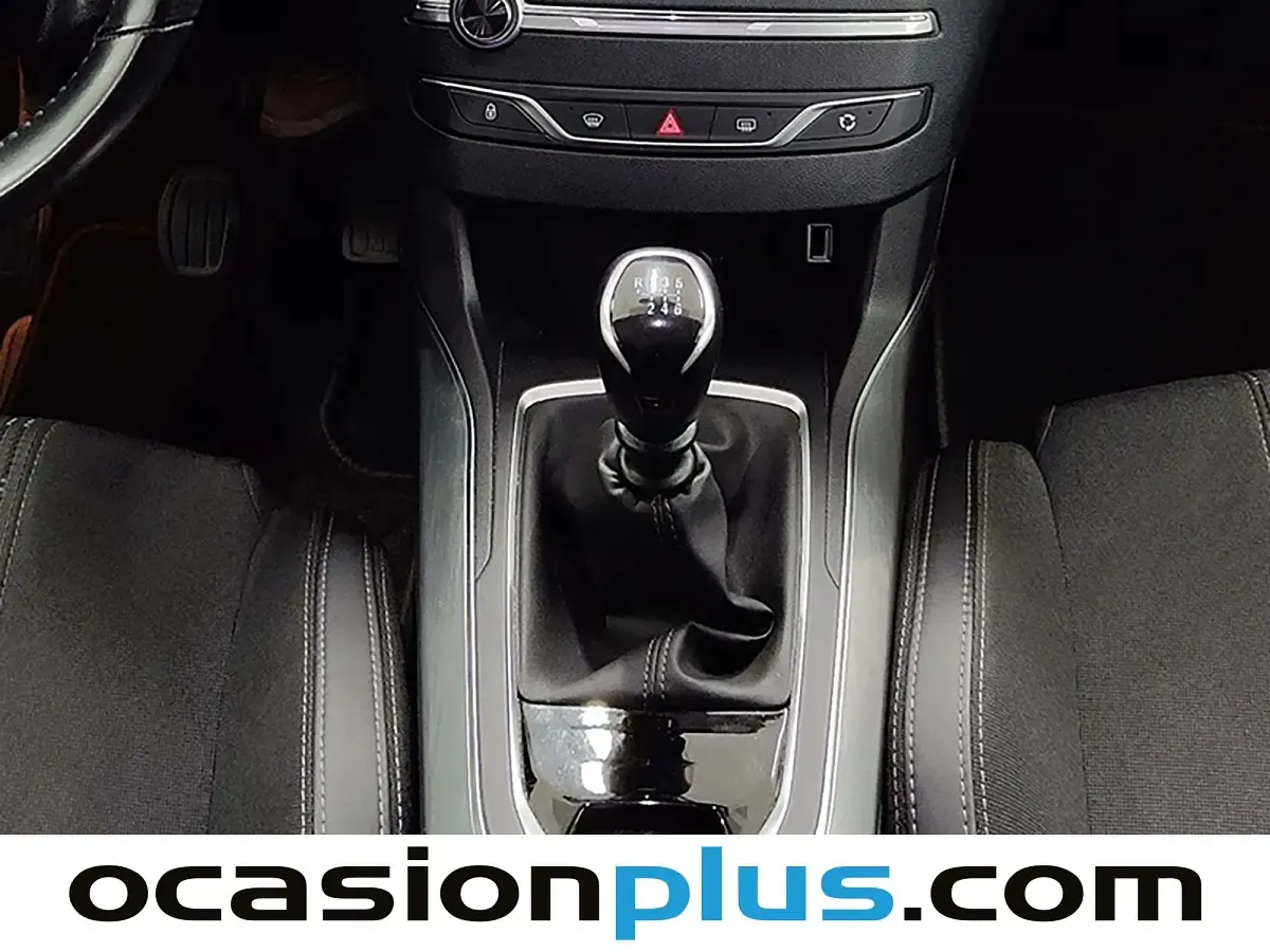 Usado Peugeot 308 Allure 131 CV (96 kW) 2021 Blanco Utilitario