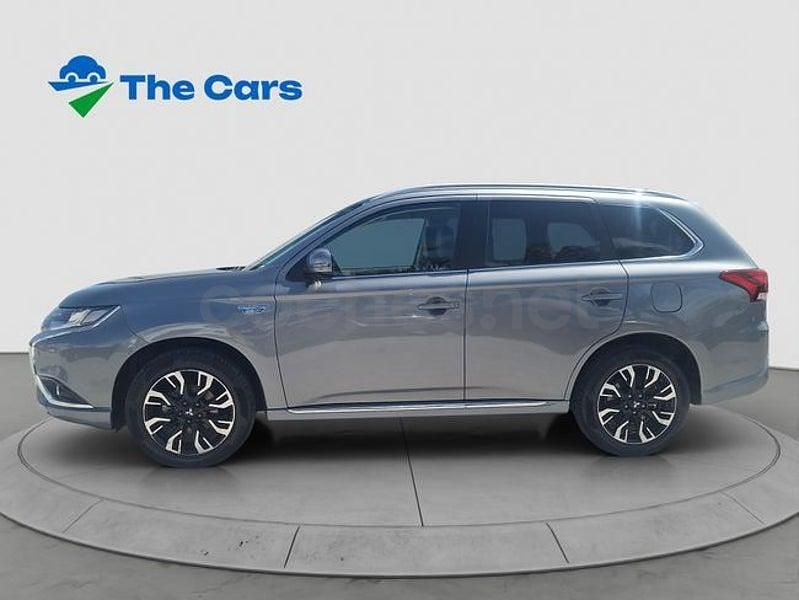 Usado Mitsubishi Outlander P-HEV 203 CV (149 kW) 2018 Gris / plata SUV