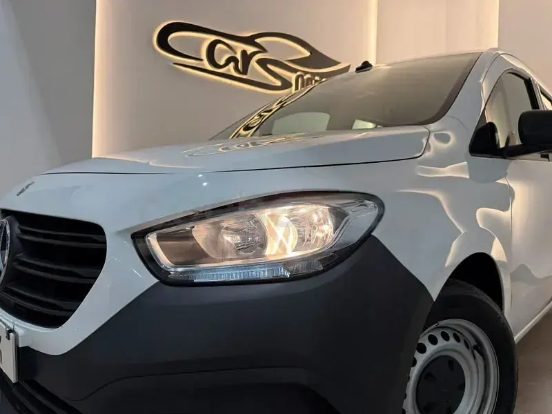 Usado Mercedes Citan 110 95 CV (69 kW) 2023 Blanco Monovolumen