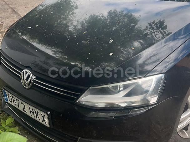 Negro Usado 2012 VW Jetta Advance Berlina | 6000 € (Precio justo) - Imagen 1/4
