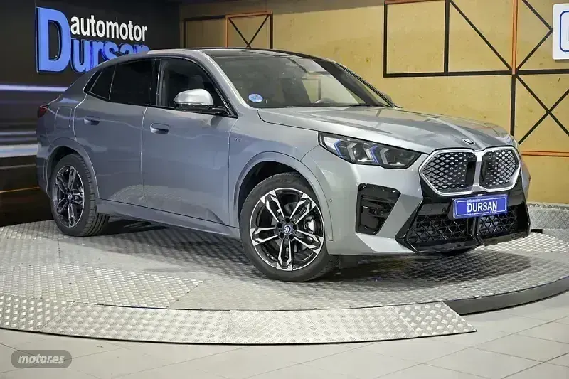 Usado BMW iX2 150 kW (204 CV) 2024 Gris SUV