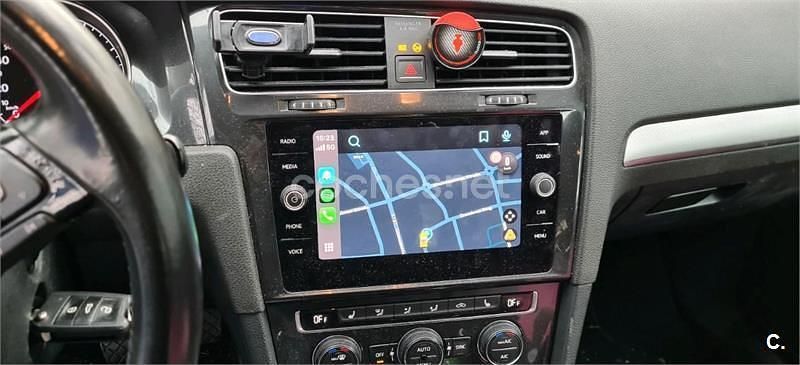 Begagnad VW Golf VII Advance 115 HK (84 kW) 2017 Blå Sedan