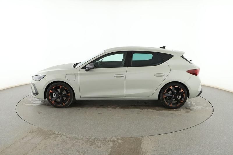 Usado Cupra Leon 204 CV (150 kW) 2025 Verde Berlina