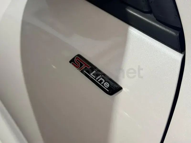 Usado Ford Kuga ST-Line X 225 CV (165 kW) 2022 Blanco SUV